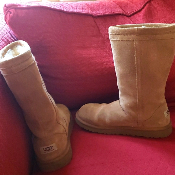 UGG Shoes - Ugg Boots Tan Size 6 Women's